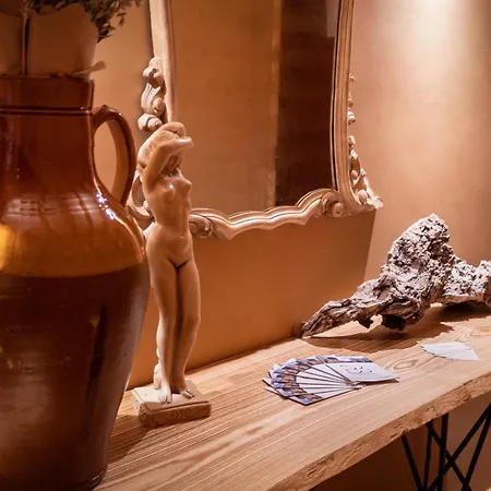 Vendégház Terre Saracene - Elegance Near The Station 3*